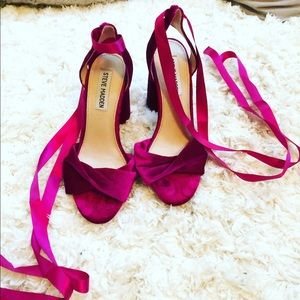 Steve Madden pink/purple velvet ribbon tie up heel